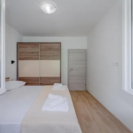 Vacation Zdravka Holiday home *