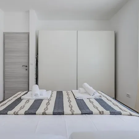 Holiday home Vacation Zdravka