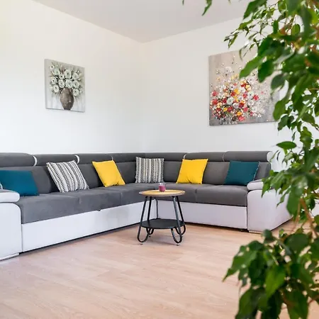 Vacation Zdravka Holiday home