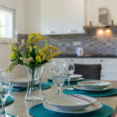Holiday home Vacation Zdravka